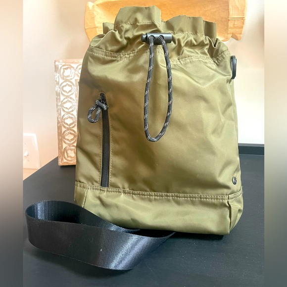 Zella Bags Zella Bucket Bag Poshmark